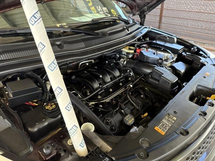 2013-ford-explorer-image-15