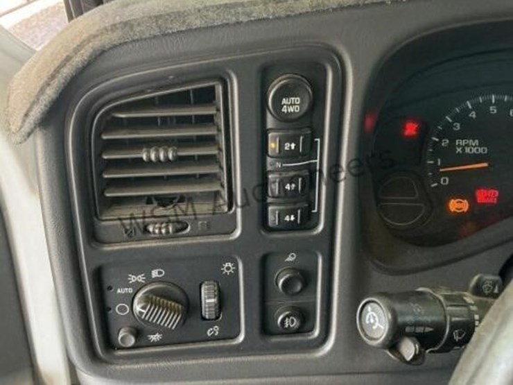 2003-chevrolet-avalanche-p/u-image-22