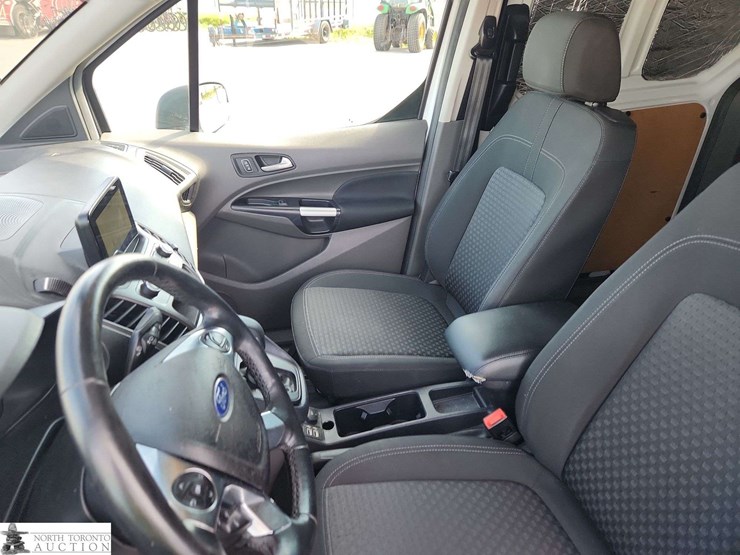 2022-ford-transit-connect-image-14