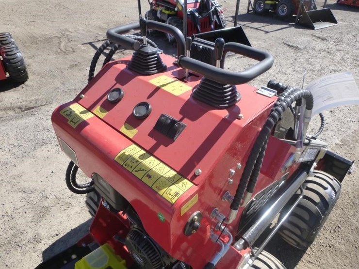 2026-sdlool-323tz-skid-steer-loader-image-15