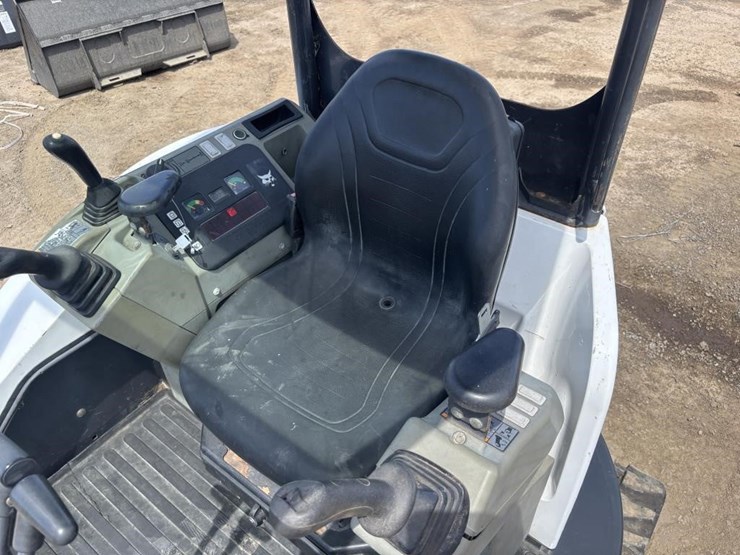 2013-bobcat-e26-image-27