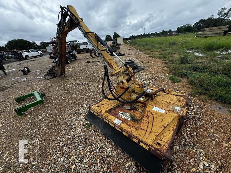 tiger-side-boom-mower-image-1