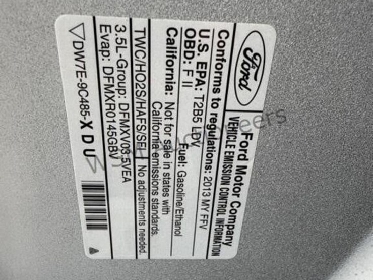 2013-ford-taurus-sdn-image-13