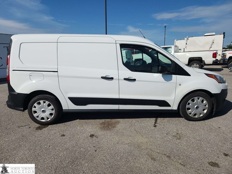 2022-ford-transit-connect-image-8