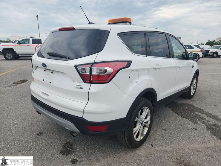 2017-ford-escape-image-8