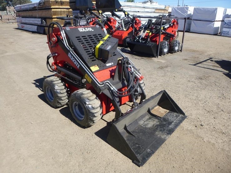 2026-sdlool-323tz-skid-steer-loader-image-2
