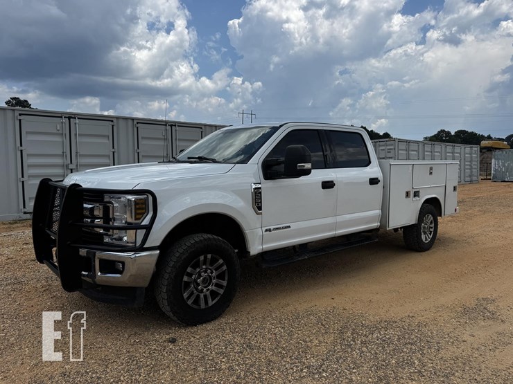 2019-ford-f250-xlt-image-1