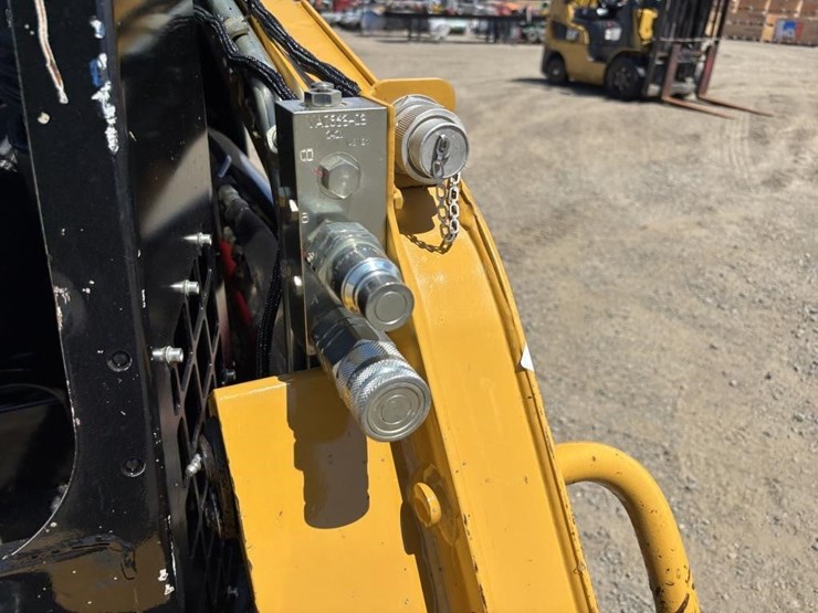 2022-asv-rt40-skid-steer-track-loader-image-15