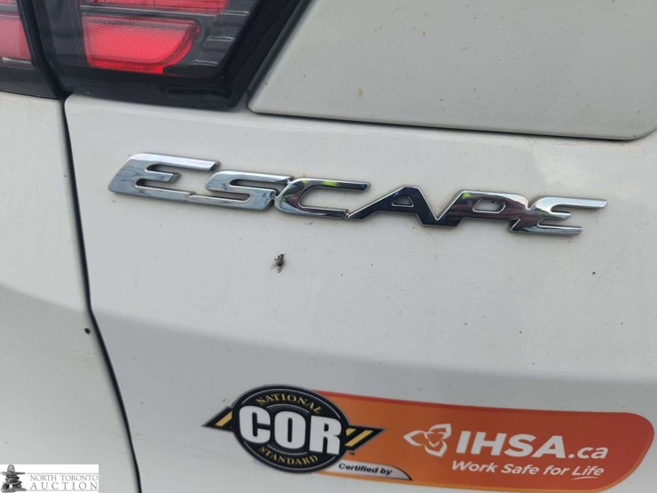 2017-ford-escape-image-11