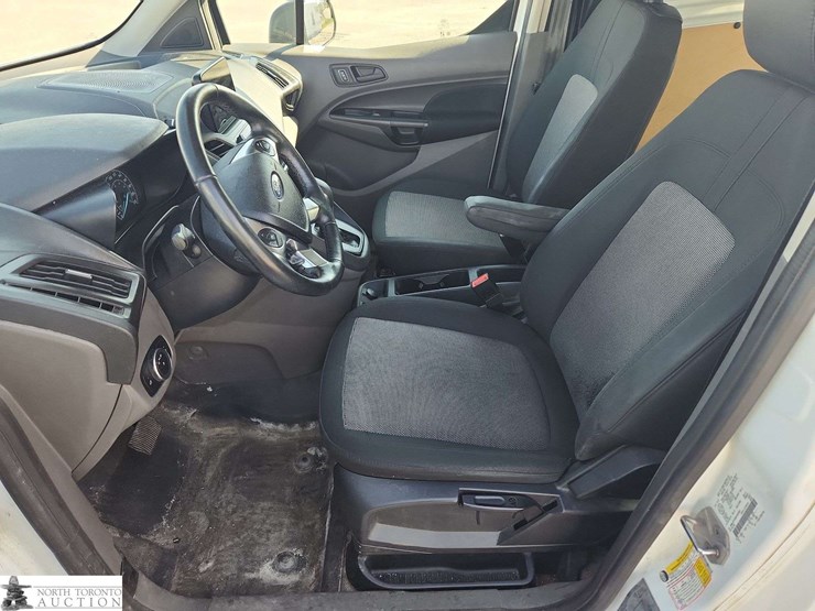 2022-ford-transit-connect-image-11