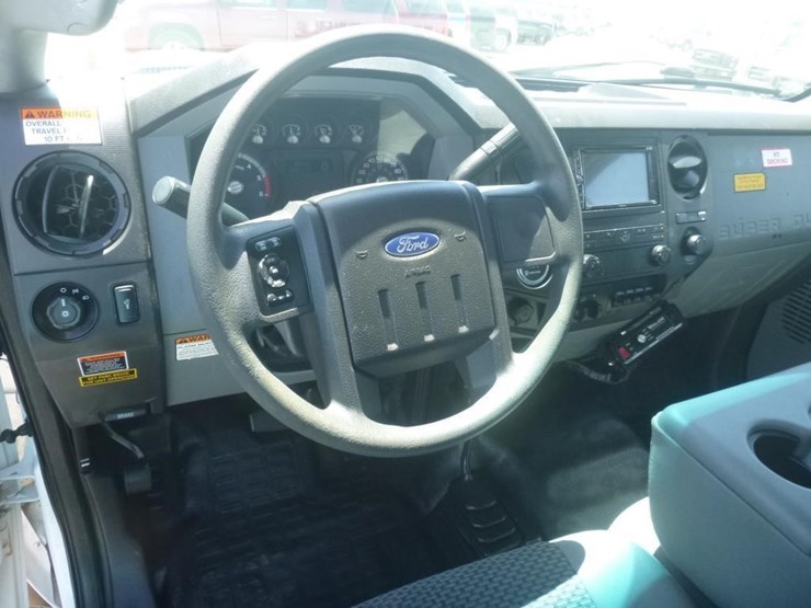 2015-ford-f550-image-21