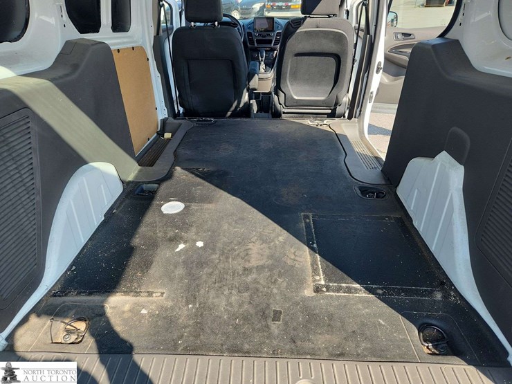 2022-ford-transit-connect-image-17