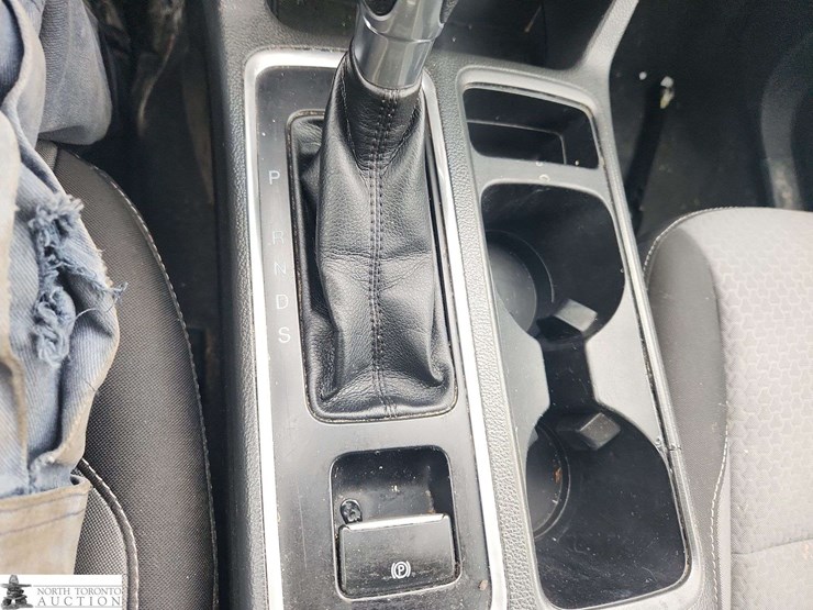 2017-ford-escape-image-39