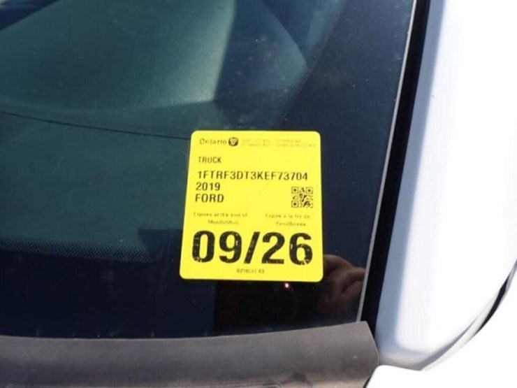 2019-ford-f350-xl-image-21