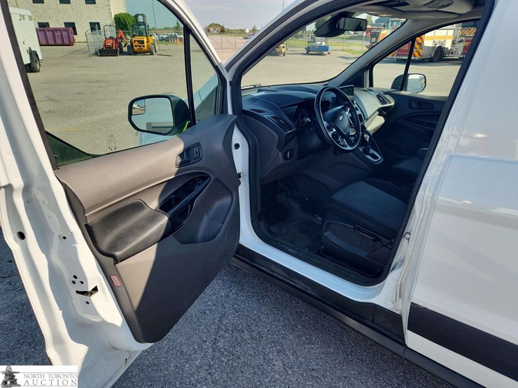 2022-ford-transit-connect-image-10