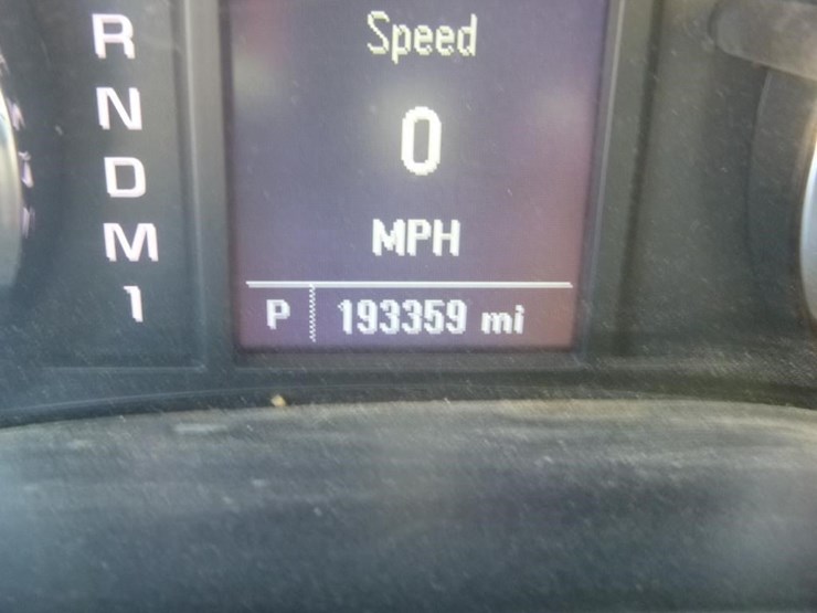 2015-chevrolet-2500-image-17