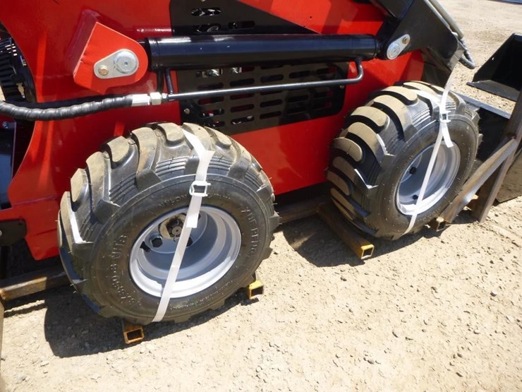 2026-sdlool-323tz-skid-steer-loader-image-18