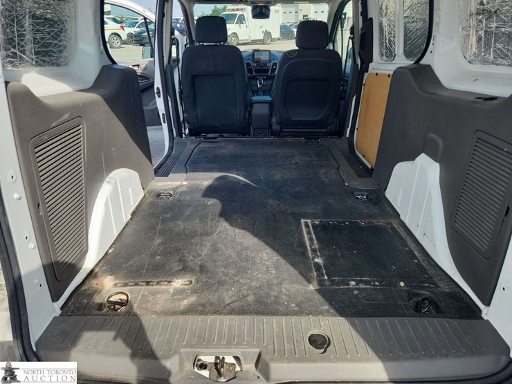 2022-ford-transit-connect-image-18