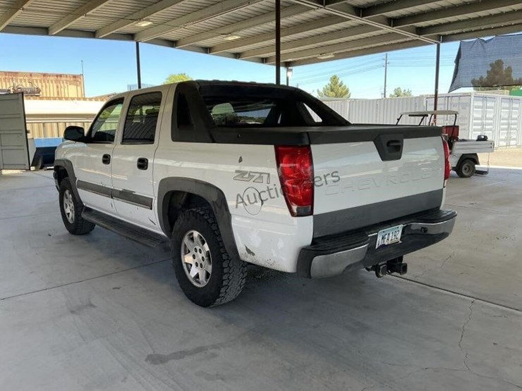 2003-chevrolet-avalanche-p/u-image-5