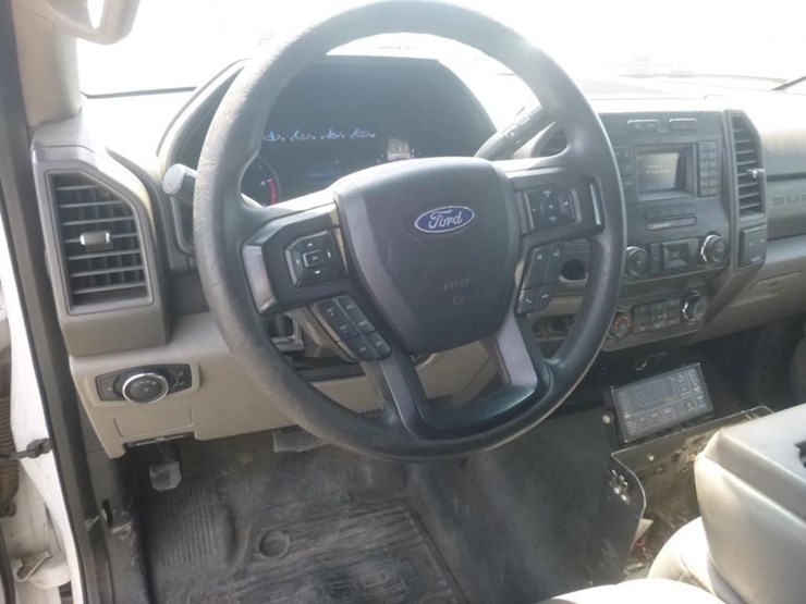 2019-ford-f550-image-14