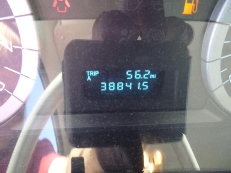 2010-ford-escape-image-14