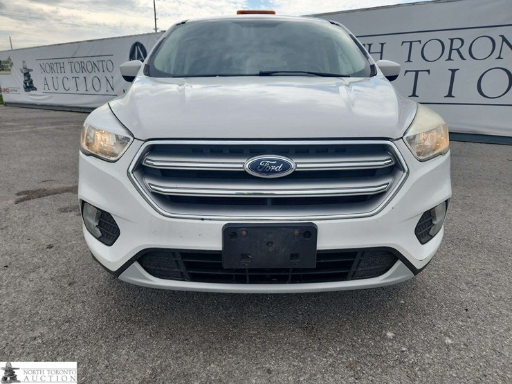 2017-ford-escape-image-2