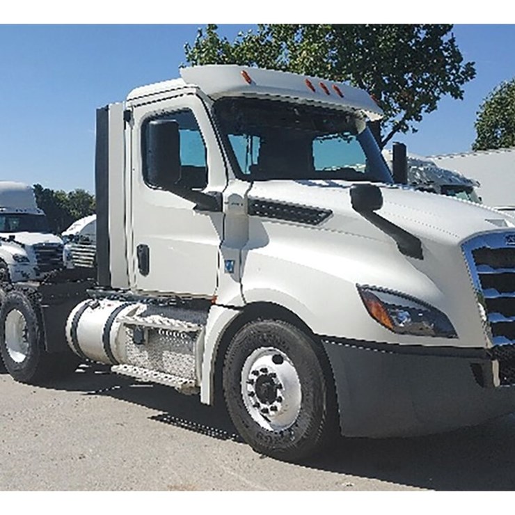 2018 FREIGHTLINER CASCADIA 126