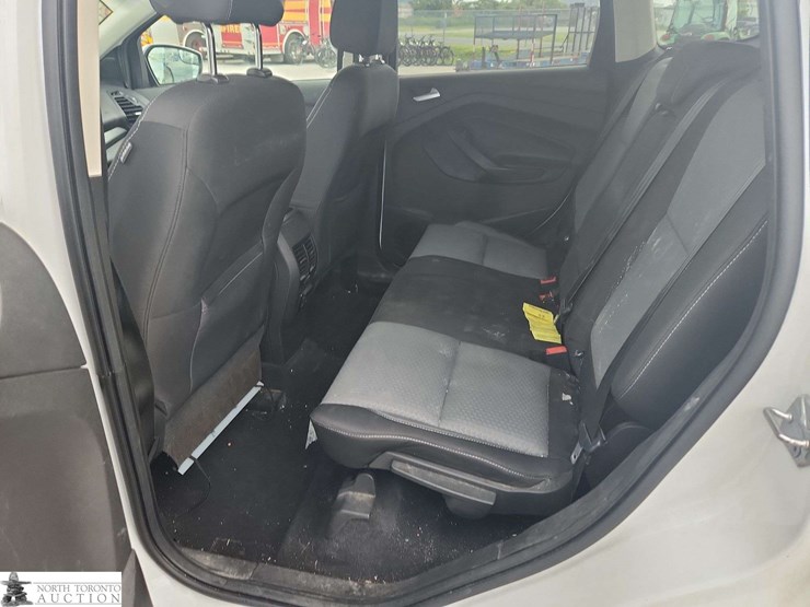 2017-ford-escape-image-16