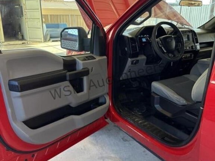 2017-ford-f150-image-23