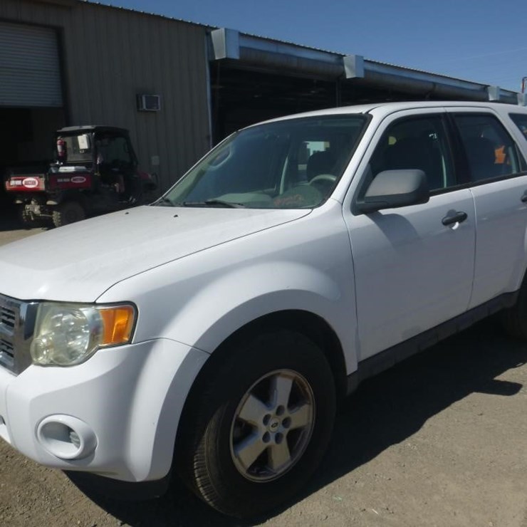 2010 FORD ESCAPE