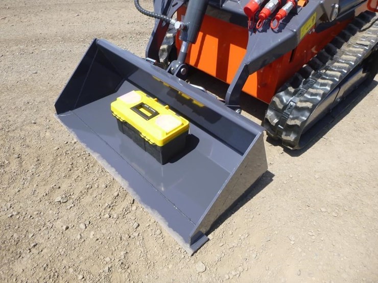 2026-tpm-t460-skid-steer-track-loader-image-7
