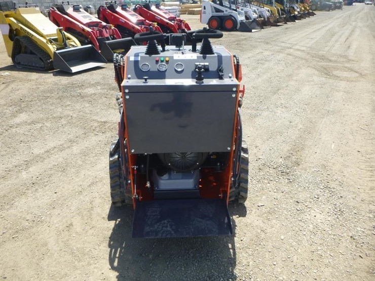 2026-tpm-t460-skid-steer-track-loader-image-6