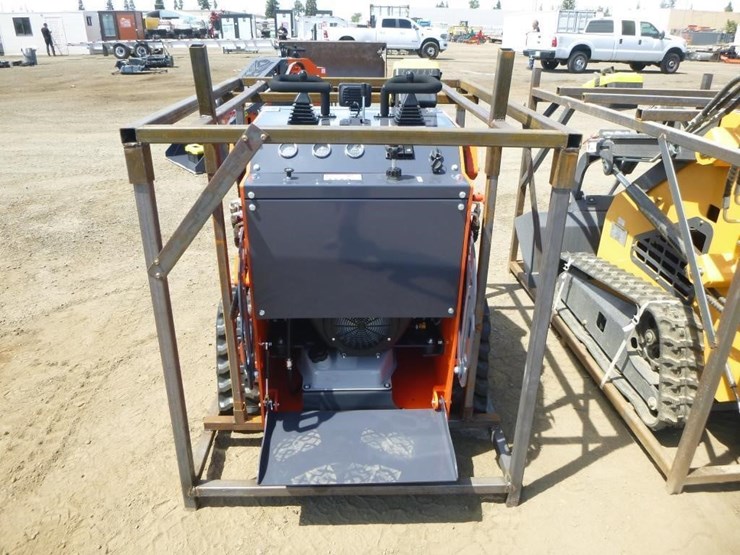 2026-tpm-t460-skid-steer-track-loader-image-6