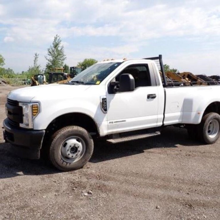 2019 FORD F350 XL