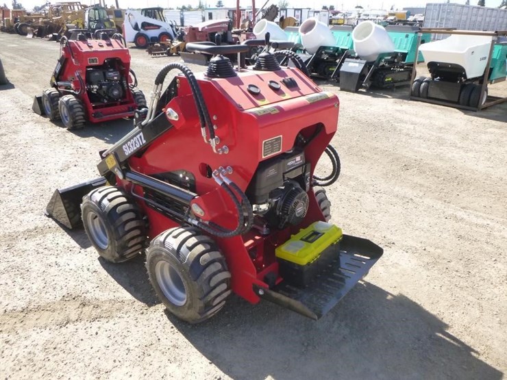 2026-sdlool-323tz-skid-steer-loader-image-4