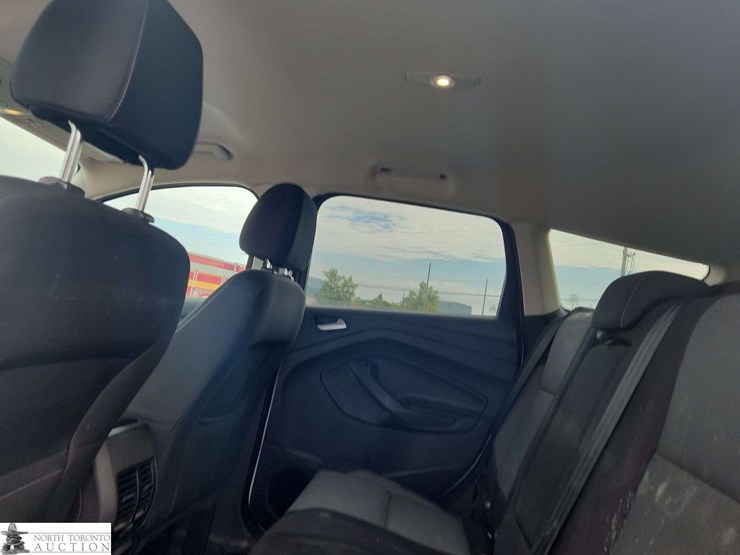 2017-ford-escape-image-17