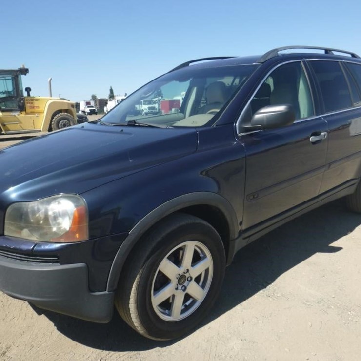 2004 VOLVO XC90