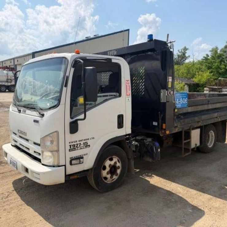 2015 ISUZU NPR