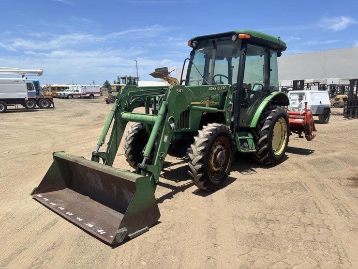 john-deere-5220-image-1