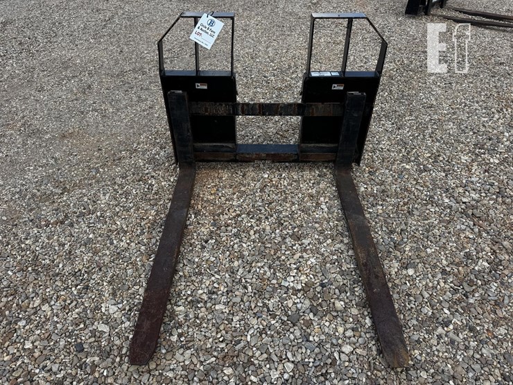 taylor-way-pallet-forks-image-1