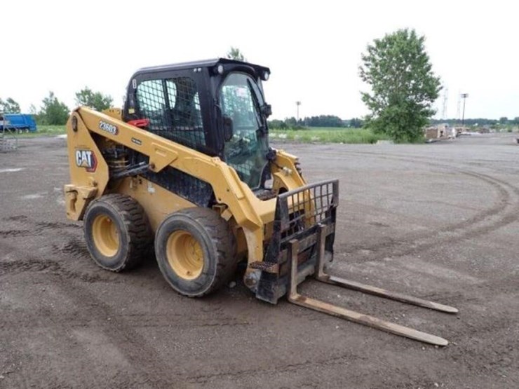 2022-caterpillar-236d3-image-3
