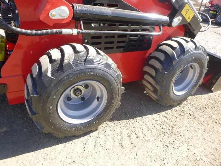 2026-sdlool-323tz-skid-steer-loader-image-18