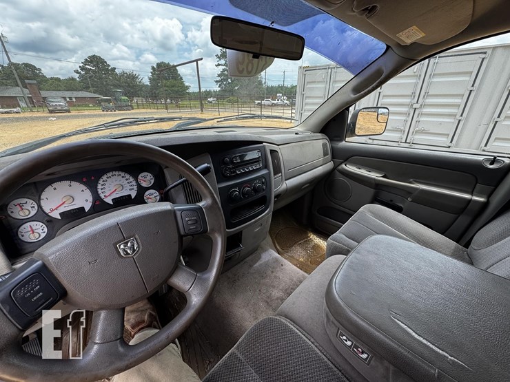 2004-dodge-2500-image-7