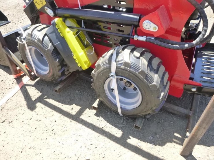 2026-sdlool-323tz-skid-steer-loader-image-19