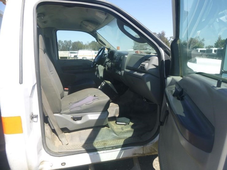 2007-ford-f450-image-18