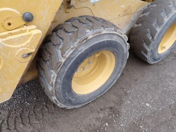 2022-caterpillar-236d3-image-41