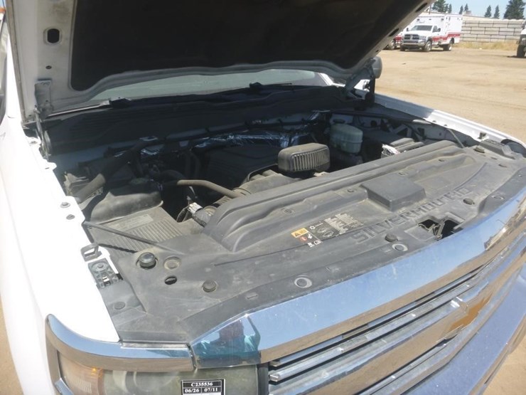 2015-chevrolet-2500-image-12