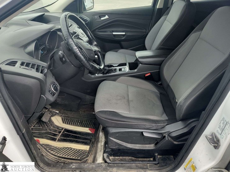 2017-ford-escape-image-14