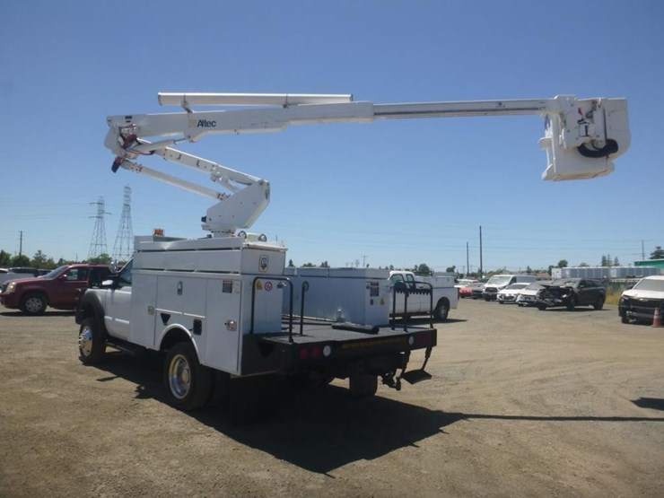 2015-ford-f550-image-10
