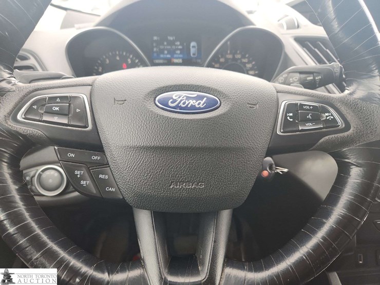 2017-ford-escape-image-38